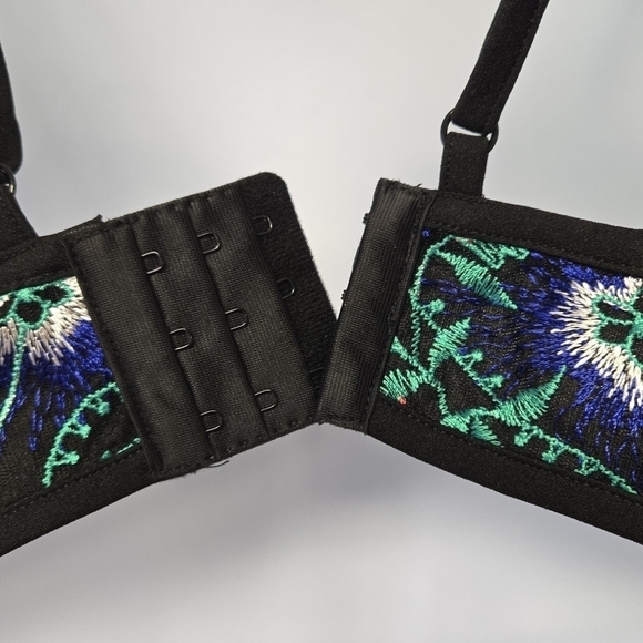 WOW Couture Floral Embroidered 2 piece bikini set Black M - Picture 7 of 14